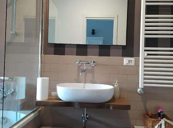Апартаменты Vanity - 4 Bedrooms With 4 Bathrooms - Ac & Wifi