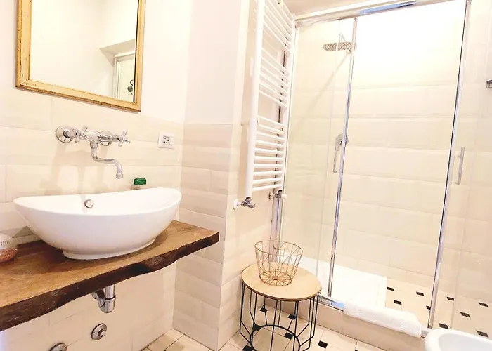 Апартаменты Vanity - 4 Bedrooms With 4 Bathrooms - Ac & Wifi Рим